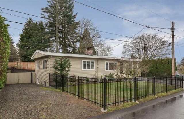 643 Ferndale Ave Ne photos photos