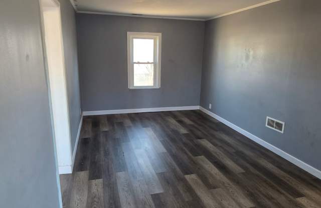 LIMITED TIME**NO APPLICATION FEE**1/2 OFF DEPOSIT** photos photos