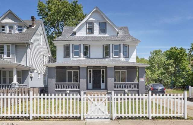 9807 Parkgate Avenue Gallery 2