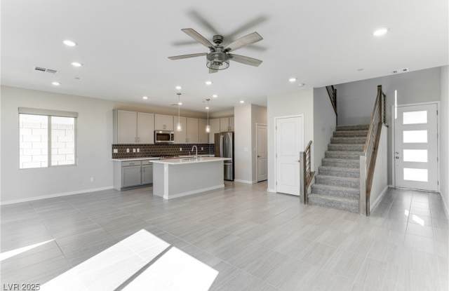 11841 Dragontail Peak Avenue - Las Vegas, NV apartments for rent