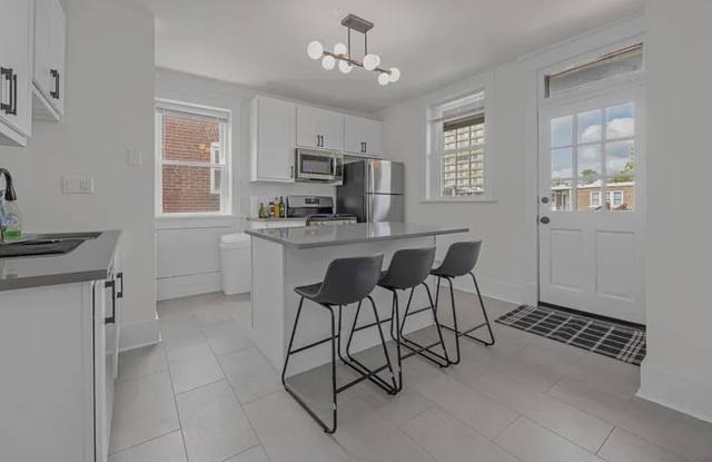 MOSAIC - 721 Interdrive - Now Leasing 27/28 Gallery 3