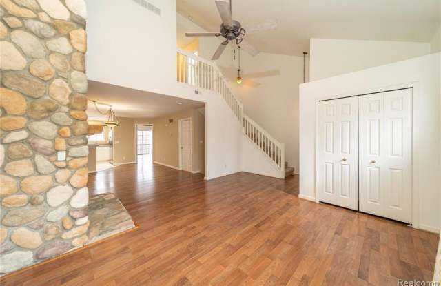 681 River Park Village Boulevard Gallery 2