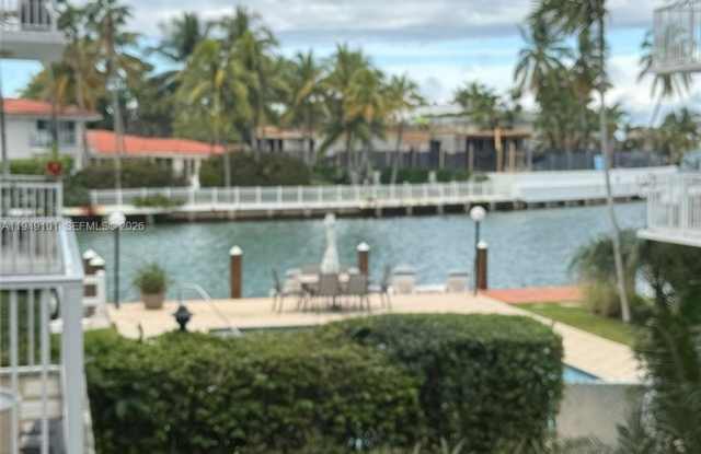 10250 W Bay Harbor Dr photos photos