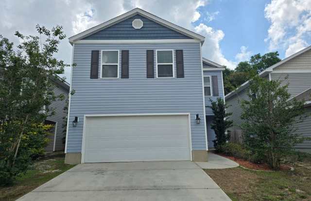 Charming 2-Story Home in Magnolia Bend photos photos