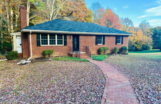 Great Apartment in Chesterfield with Assigned Parking - 2001 Hicks Road, Rockwood, VA 23235