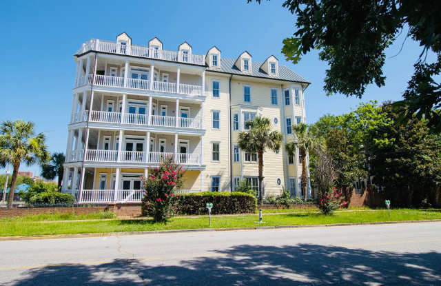 Historic Elegance Meets Modern Luxury – 2 Bed / 2 Bath Apartment in Downtown Columbia photos photos