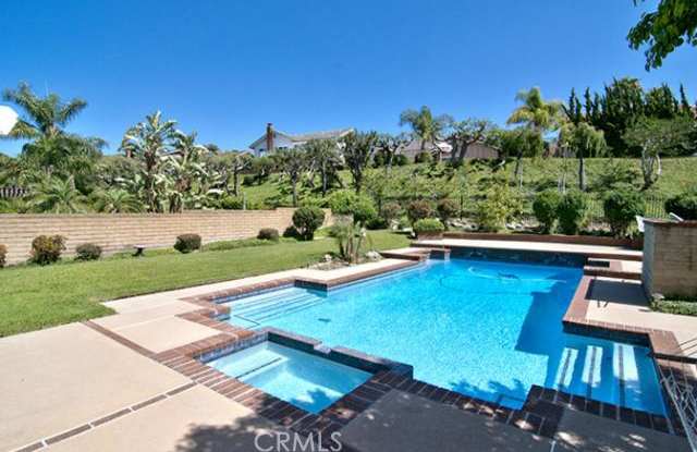 6754 Leafwood Drive Gallery 1