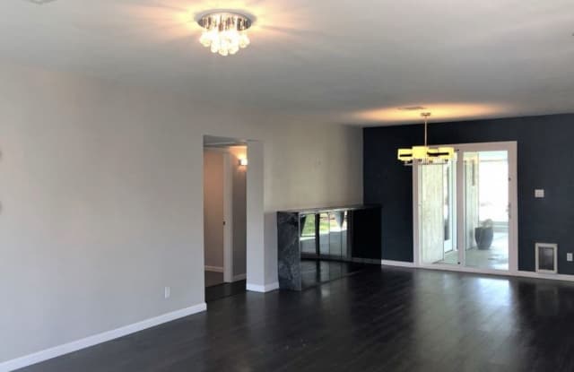 2340 E Heatherbrae Dr Gallery 3