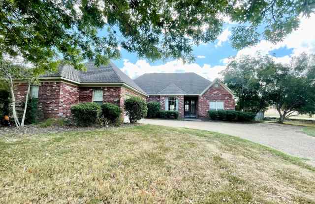 4 Bed 3.5 bath Home in Germantown School District for Rent!! Gallery 3