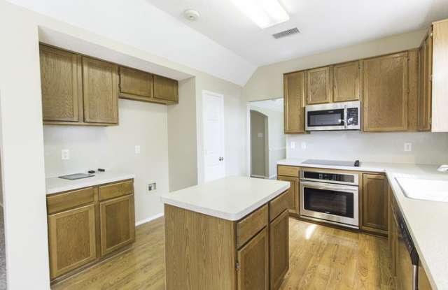 2313 Red Maple Road Gallery 2