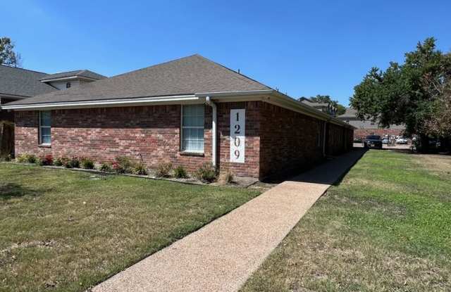 4 Bed/2 Bath photos photos 4 Bed/2 Bath photos photos