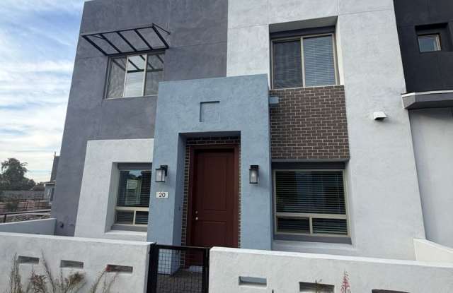 Brand New Build! Massive modern 4 bedroom/4.5 bathroom townhome in the heart of Chandler. photos photos