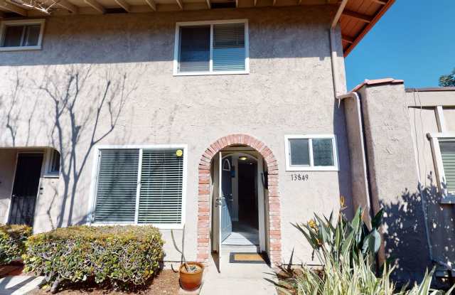 2 Large Bedroom Home Centrally Located in Garden Grove photos photos