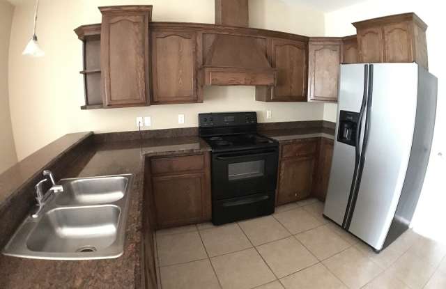 1409 W Fig Ave photos photos
