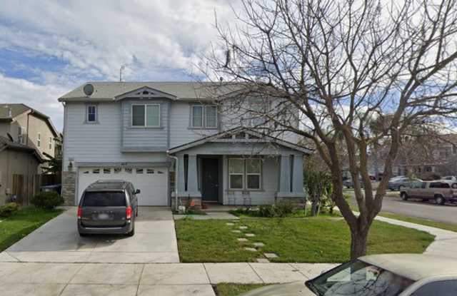 ✨ For Rent – Spacious 5 Bedroom Home ✨ photos photos