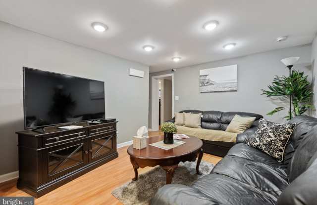 3904 BYERS STREET Gallery 2