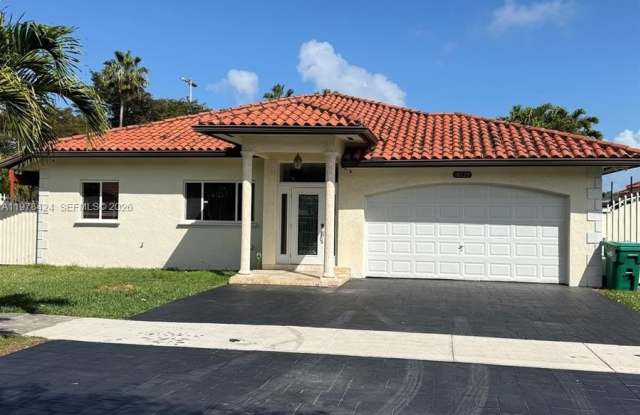 18529 SW 97th Pl photos photos