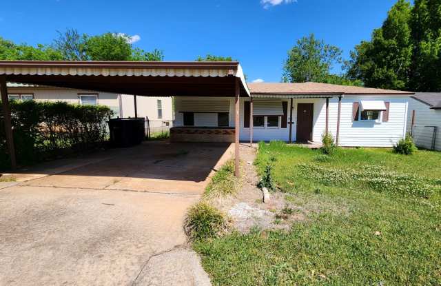 Cozy 3 Bed Home in OKC - 1912 Peachtree Avenue, Oklahoma City, OK 73121