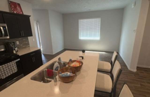 5518 Wood Alley SE Gallery 4