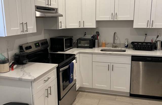 2416 N Calvert St - 2416 North Calvert Street, Baltimore, MD 21218