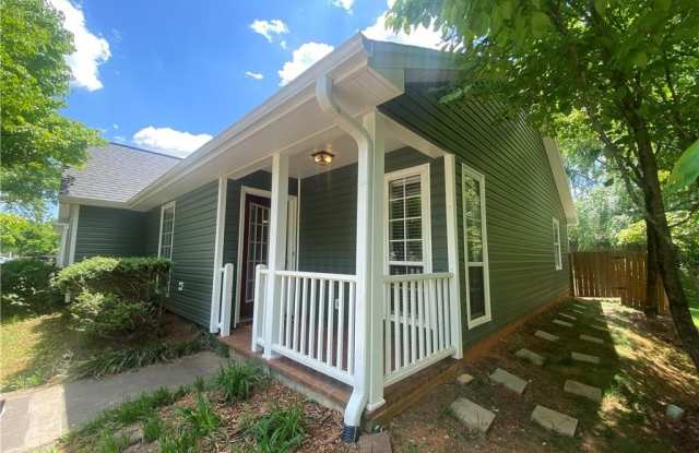 1906 Alyssum Place Gallery 2