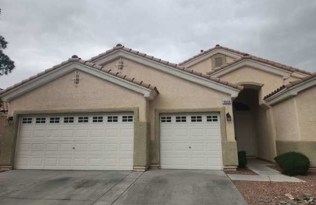 A Stunning 4 Bedroom Home with a Sparkling Pool photos photos