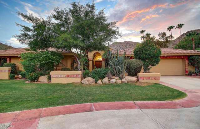 4456 E Via Los Caballos -- - 4456 East via Los Caballos, Phoenix, AZ 85028