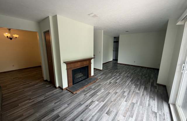 2504 26th Avenue Court - 18 photos photos