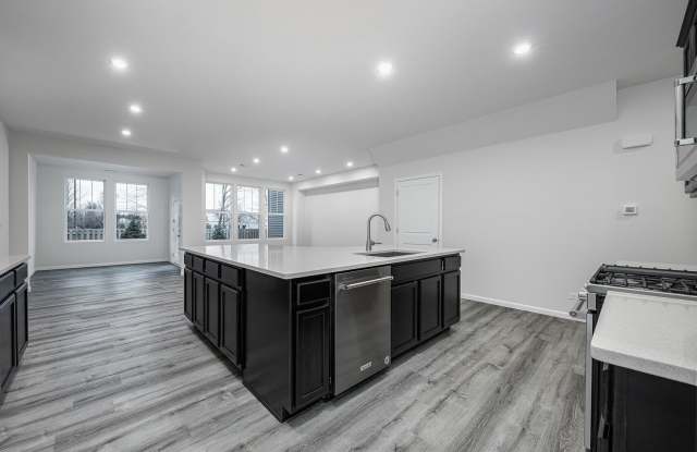 535 Watercress Drive Gallery 3