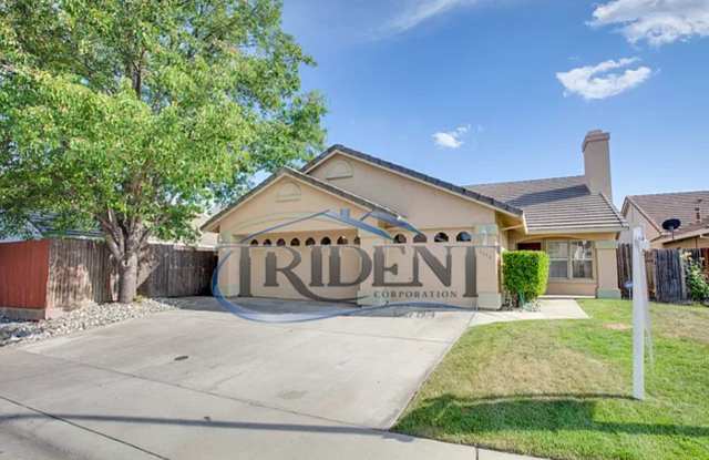 Beautiful home located in a culdesac - 2305 Summerfield Court, Lincoln, CA 95648