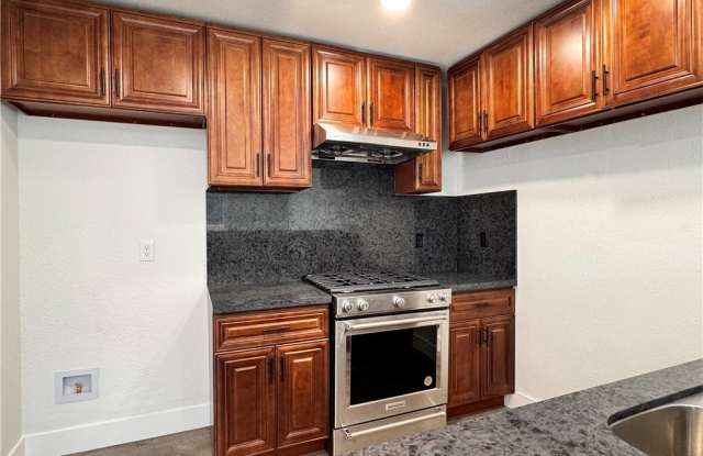 4563 Bridgeview Avenue photos photos