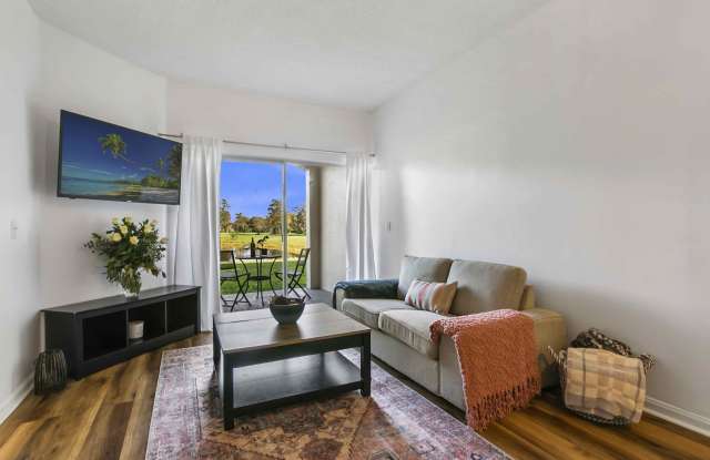 2040 Greenview Shores Boulevard Gallery 2