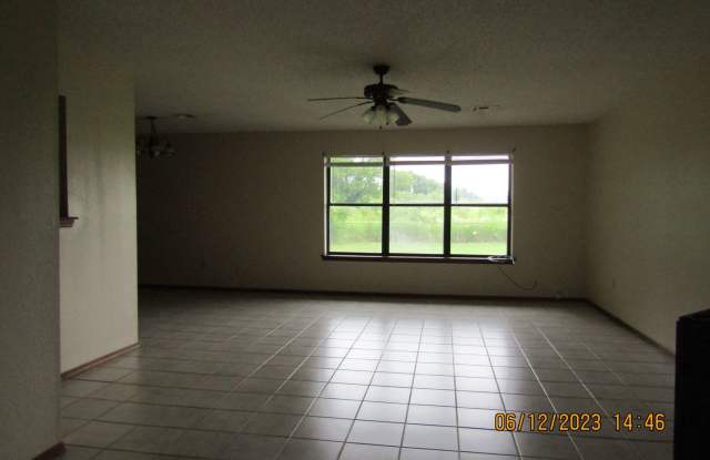 Very Nice Home Located in the Cache area! Cache School District! Gallery 4