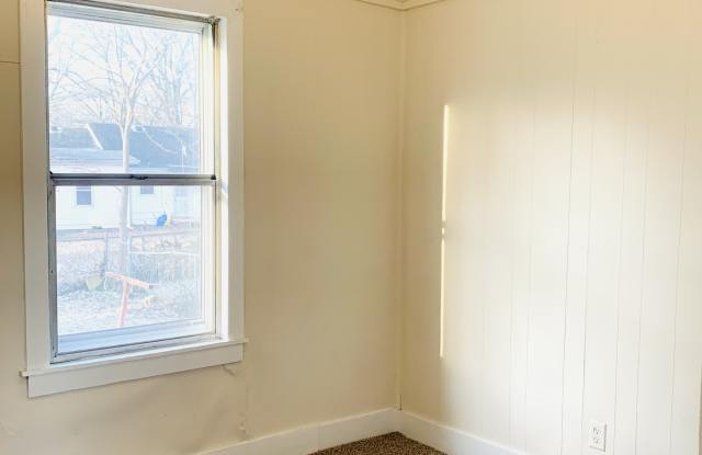 217 Glen Lily Rd Gallery 2
