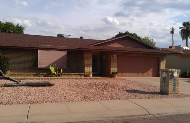 4737 W Laurie Ln - 4737 West Laurie Lane, Glendale, AZ 85302