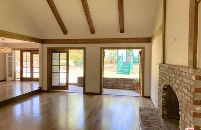 2724 AQUA VERDE Circle Gallery 3