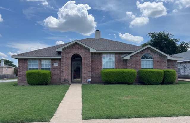 1216 Old Oak Drive - 1216 Old Oak Drive, Cedar Hill, TX 75104