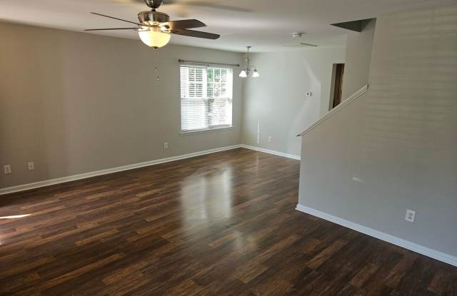 Wonderful 2br/2.5ba townhome near downtown Apex! Available Now! Gallery 4