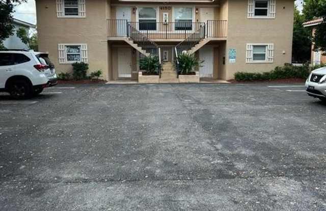 4150 Woodside Dr photos photos