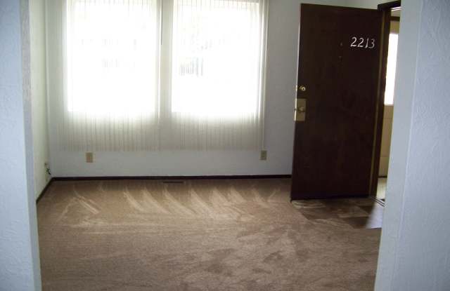 2213 Stoneybrook Rd photos photos
