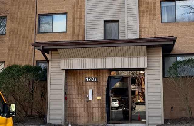 Charming 2 Bedroom/1 Bathroom Apartment in Mt Washington, MD! photos photos