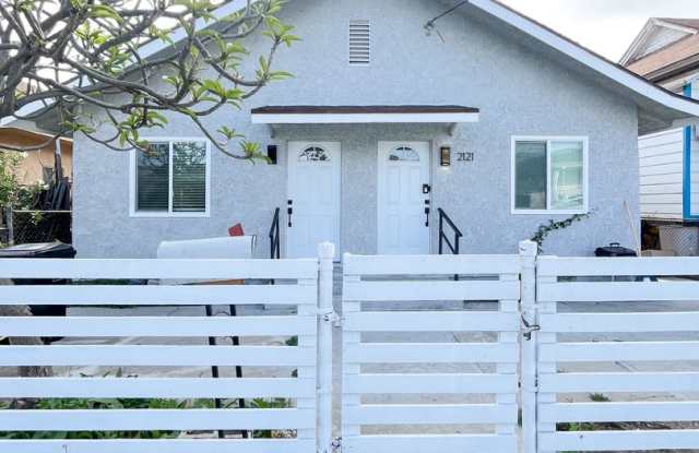 2119 Eastlake Ave photos photos