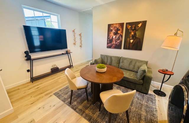 505 Sparella Street - B Gallery 4