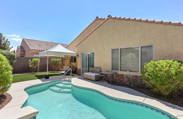 Single Story Pool Home In Stallion Mountain Guard Gated Community Gallery 1