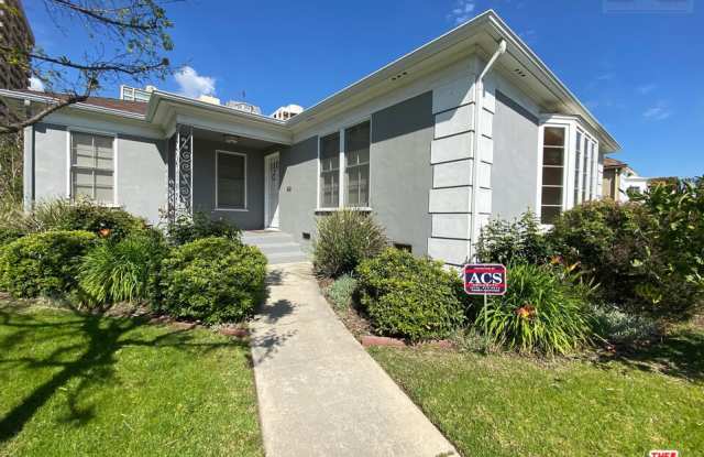 10749 Wellworth Avenue - 10749 Wellworth Avenue, Los Angeles, CA 90024