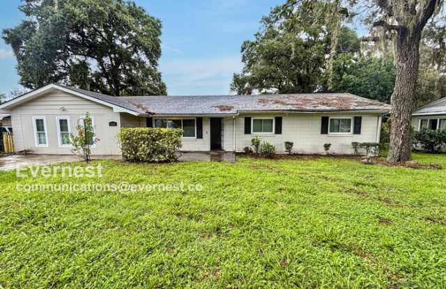 1131 North Magnolia Circle - 1131 North Magnolia Circle, Lake County, FL 32726