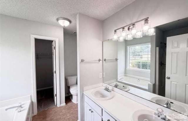5001 Jacquelyne Drive Gallery 2