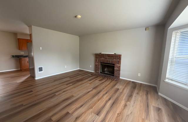 ***Move-In Special: $1,000 Off Your First Month's Rent! *** Beautiful 3 Bed, 2 Bath Home in Algona, WA - Apply Today! Gallery 3