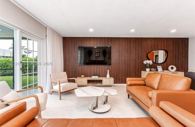 21320 NE 25th Court Gallery 3