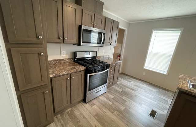 233 Maple - 233 Maple, Oakland County, MI 48357